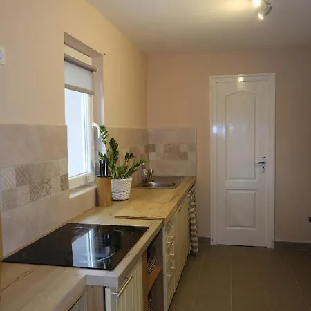 Kajari Apartmanhaz *